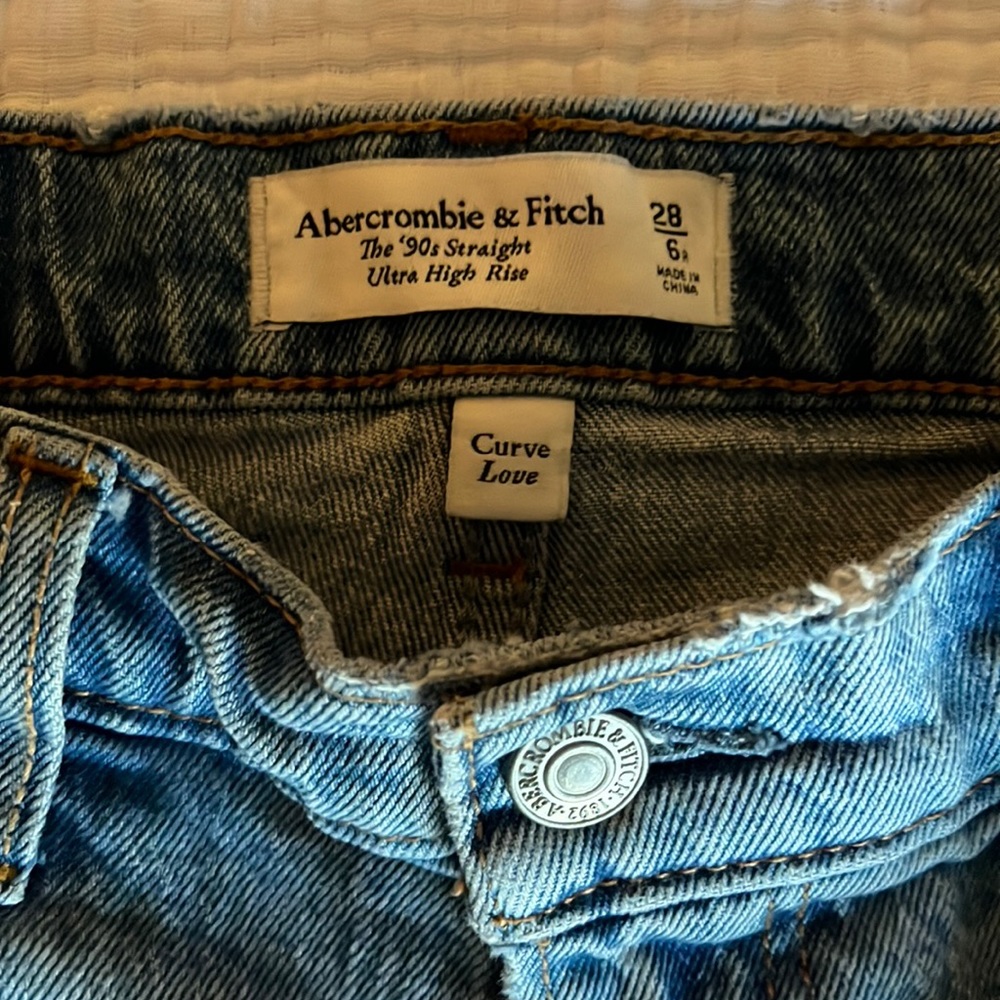 ABERCROMBIE curve love 90s straight ultra high rise